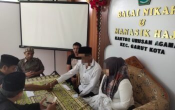 Didampingi Dua Anggota Polsek Tarogong Kidul Polres Garut, Tersangka Penjambretan di Ijinkan Melangsungkan Prosesi Pernikahan