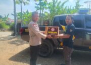 Babin Rawaarum Polsek Pulomerak Polres Cilegon berikan bansos Kapolda Banten