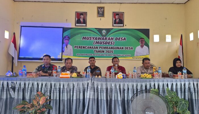 Bhabinkamtibmas Polsek Ketapang Hadiri MUSDES Desa Bapanggang Raya