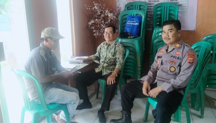 Kapolsek Rangkasbitung Polres Lebak Temui Warga Di Kantor Desa Sukamekarsari