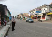 Urai kemacetan Personil Lantas Polsek Cilegon Polres Cilegon Laksanakan Pengaturan Lalulintas Pada Pagi Hari