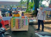 Bhabinkamtibmas Polsek Rangkasbitung Polres Lebak Sapa Pedagang Kopi Keliling