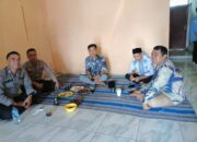 Bhabinkamtibmas Melaksanakan Giat Sambang Dan Silaturahmi dengan Masyarakat Desa Cidahu