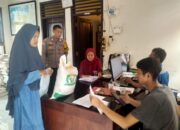 Bhabinkamtibmas Polsek Anyar monitoring Penyaluran Program Pangan Bantuan Beras