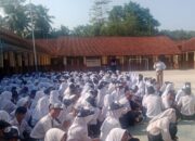 Polsek Lakbok Polres Ciamis Datang ke Sekolah Binluh ke Siswa Stop Bulying di SMPN 3 Lakbok