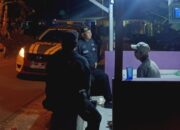 Perkuat Sinergitas, Satuan Samapta Polres Ciamis Beri Binluh ke Warga Saat Ngeronda Malam