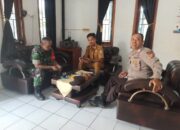 Bhabinkamtibmas Polsek Rangkasbitung Polres Lebak Dan Babinsa Sambangi Kantor Desa