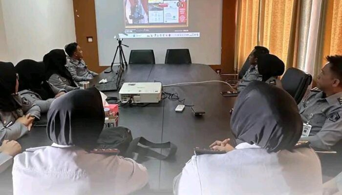 “Cerdas Bersama BPSDM Hukum Dan HAM RI”, Lapas Perempuan Gorontalo Ikuti Webinar Series