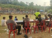 Hadir di tengah Masyarakat personil Polsek Anyar Polres Cilegon laksanakan pengamanan giat Mini Soccer,