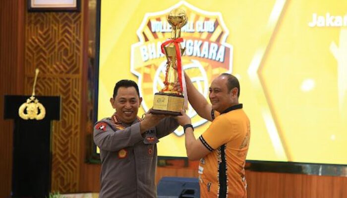 Penghargaan Kapolri untuk Jakarta Bhayangkara Presisi dan Popsivo Polwan atas prestasi di Proliga 2024