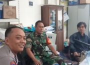 Bhabinkamtibmas Polsek Cinangka Polres Cilegon Sinegritas  TNI-POLRI Perlihatkan Kehadiran Negara,