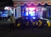 Berikan Rasa Aman, Tiga Personel Polsek Kawali Polres Ciamis Patroli Dialogis di Malam Hari