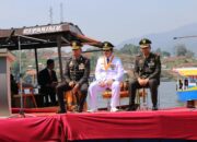 Kapolres Ciamis Bersama Forkopimda Ikuti Proses Kirab Pembentangan Bendera Merah Putih Raksasa di Situ Panjalu