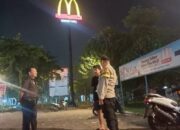 Antisipasi Kejahatan Malam Bhabinkamtibmas Patroli ke McDonald Batavia