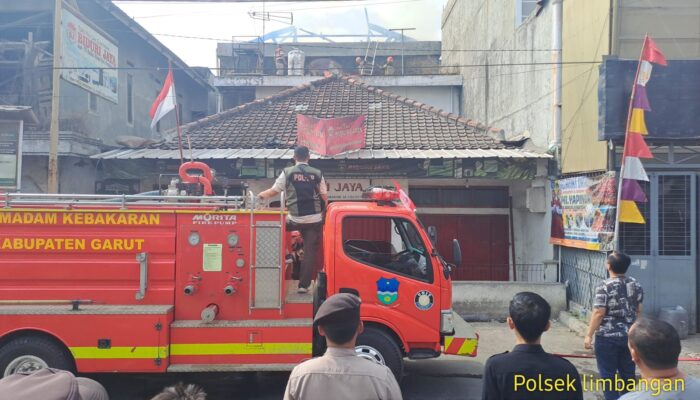 Polsek Limbangan Polres Garut Cek Kebakaran yang Melanda Pesantren Yapinur