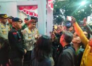 Dua Polisi Terluka Kena Lemparan Batu Saat Pengamanan Aksi Demo Mahasiswa di DPRD Garut