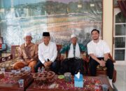 Ketua Rois KBB. Hari Agus Fauzi Atau Biasa Di Sebut Aa Shoka Bareng Silaturahmi Dengan Cabup& Wabup Jeje Richie Dan H Asep Ismail Ke Sesepuh Pondok Pesantren Al Islamiyyah Cikalong wetan.