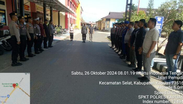 Anggota Satsamapta melaksanakan Serah Terima Piket Penjagaan bertempat di Mako Polres Kapuas.