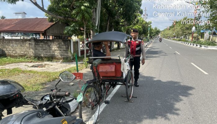 Patroli Presisi Satsamapta Polres Kapuas melaksanakan giat patroli ke beberepa tempat seperti di Jl.Tambun Bungai  di Kab.Kapuas. 