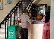 Bhabinkamtibmas Polsek Ciwandan Bersama Staff Kelurahan Layani Masyarakat