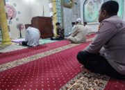 Anggota Polsek Sajira Polres Lebak Laksanakan Safari Sholat Subuh Berjamaah