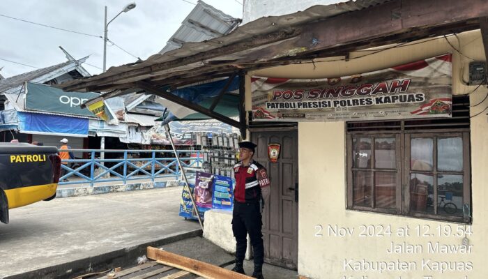 MENJAGA KEAMANAN, ANGGOTA SATSAMAPTA MELAKSANAKAN PATROLI DIALOGIS KE SEKITARAN POS SINGGAH DI KAB.KUALA KAPUAS.