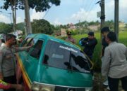 Polsek Cibatu Cek TKP Temuan Mayat di Mobil Angkot