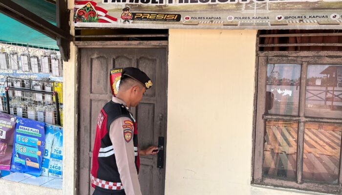 MENJAGA KEAMANAN, ANGGOTA SATSAMAPTA MELAKSANAKAN PATROLI DIALOGIS KE SEKITARAN POS SINGGAH DI KAB.KUALA KAPUAS.