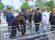 Kapolda Lampung Irjen Helmy Santika Pimpin Ziarah Hari Pahlawan di Makam Pahlawan