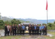 ZIARAH DAN TABUR BUNGA DI MAKAM PAHLAWAN SIDAMDAM TANDAI PERINGATAN HARI PAHLAWAN TINGKAT KABUPATEN SAMOSIR