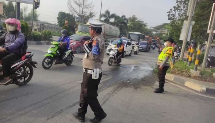 Gatur pagi,Personel Polsek Cibeber Polres Cilegon Polda Banten Berikan Pelayanan Kepada Masyarakat