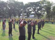 Sehat dan Solid, Kodim 1607/Sumbawa Ajak Anggota dan Persit Gelar Jalan Sehat dan Senam