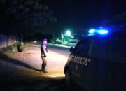 Anggota Polsek Puloampel melaksanakan Patroli Blue light Malam Hari