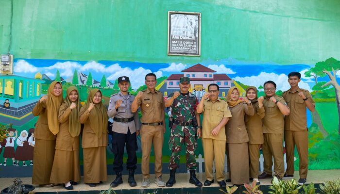 Polsek Cipaku Polres Ciamis Datangi SDN 1 Selamanik Beri Binluh Bahaya Buplying ke Siswa