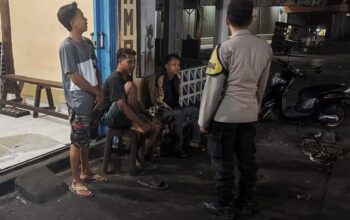 Polsek Anyar Dalam Menjaga Keamanan Patroli Dialogis Kewilayahan