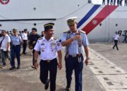 Bakamla RI Sambut Kapal PCG BRP Gabriela di Dermaga Bitung