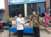 Kemenkes Republik Indonesia Memberikan Bakti Sosial Dalam Rangka Perayaan Hari Kesehatan Nasional Yang Ke 60