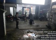 Antisipasi Kejahatan Di Objek Vital Bank BRI Mandomai Dan Sekitarnya, Polsek Kapuas Barat Lakukan Patroli Malam Secara Berkala