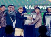 Pj. Bupati Pringsewu Dr. Marindo Kurniawan, ST, MM, Terima Penghargaan STBM Award 2024 dari Kemenkes RI