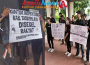 Diduga Mandul Terhadap Sejumlah Permasalahan Desa, Inspektorat Kabupaten Tasikmalaya Di Segel LSM BERANTAS Saat Memperingati Hari Anti Korupsi Sedunia!!!