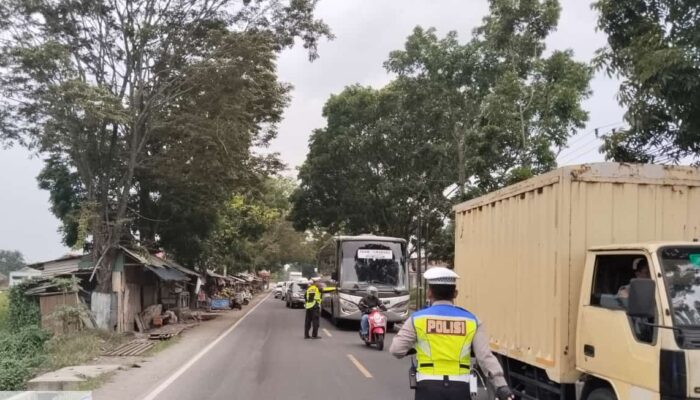 Arus Lalu Lintas Meningkat, Polres Garut Lakukan One Way