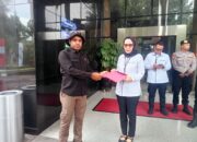 Koalisi Aksi Pemuda Anti Korupsi(KOMPAK)Menuntut KPK Dan Kajagung Untuk Segera Memeriksa Dugaan Korupsi Dan Suap Pj.Bupati Kabupaten Puncak Jaya Yuni Wonda Dan Pj.Sekda Puncak Jaya DR.H.Tumiran,Papua Tengah Dalam Pilkada 2024. 8 Koalisi Aksi Pemuda Anti Korupsi(KOMPAK)Menuntut KPK Dan Kajagung Untuk Segera Memeriksa Dugaan Korupsi Dan Suap Pj.Bupati Kabupaten Puncak Jaya Yuni Wonda Dan Pj.Sekda Puncak Jaya DR.H.Tumiran,Papua Tengah Dalam Pilkada 2024.