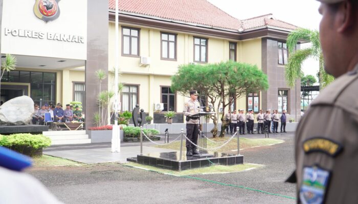 Polres Banjar Gelar Apel Kesiapan Pengamanan Malam Tahun Baru 2025