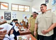 Menpora Kawal Program Makan Bergizi Gratis di SMPN 12 Cimahi