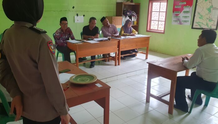 Polsek Ciamis Polres Ciamis Monitoring Seleksi Calon Perangkat Desa Petirlihir Baregbeg