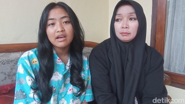 sevina remaja yang diselamatkan aipda anumerta anditya munartono didampingi ibunya 169