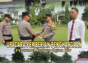 Kapolres Ogan Ilir Berikan Penghargaan kepada Personel Berprestasi 6 Kapolres Ogan Ilir Berikan Penghargaan kepada Personel Berprestasi
