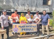 Peduli Sesama, Polsek Rantau Alai Berikan Bantuan Sosial Pada Korban Rumah Roboh di Desa Sirah Pulau Kilip 5 Peduli Sesama, Polsek Rantau Alai Berikan Bantuan Sosial Pada Korban Rumah Roboh di Desa Sirah Pulau Kilip