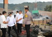 Bupati dan Wakil Bupati Tapanuli Utara Tinjau Lokasi Kebakaran di Pasar Muara