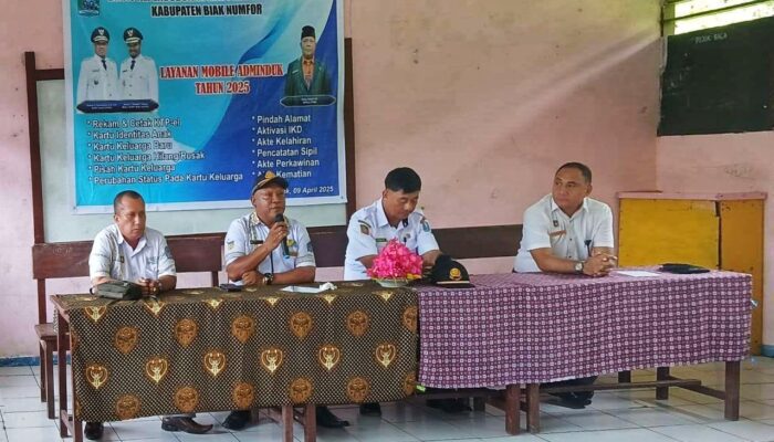 Disdukcapil Biak Numfor Tingkatkan Layanan Adminduk melalui Sistem Jemput Bola